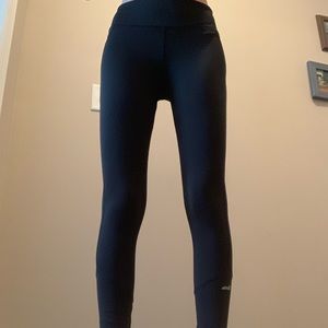 black athletic leggings